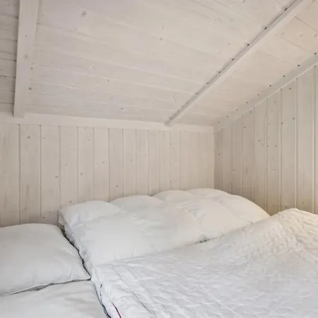בית נופש Alaine - 850m From The Sea By Interhome *