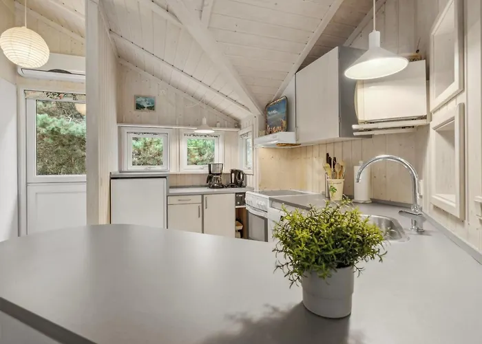 Alaine - 850m From The Sea By Interhome Feriehus *