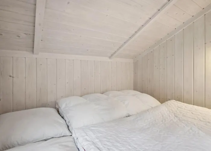 Alaine - 850m From The Sea By Interhome Feriehus *